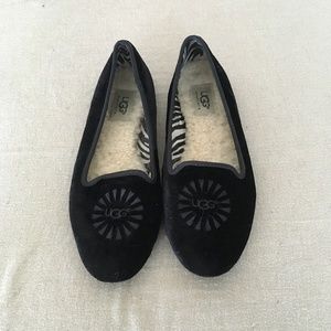 UGG W Alloway Velvet in Black Size 7